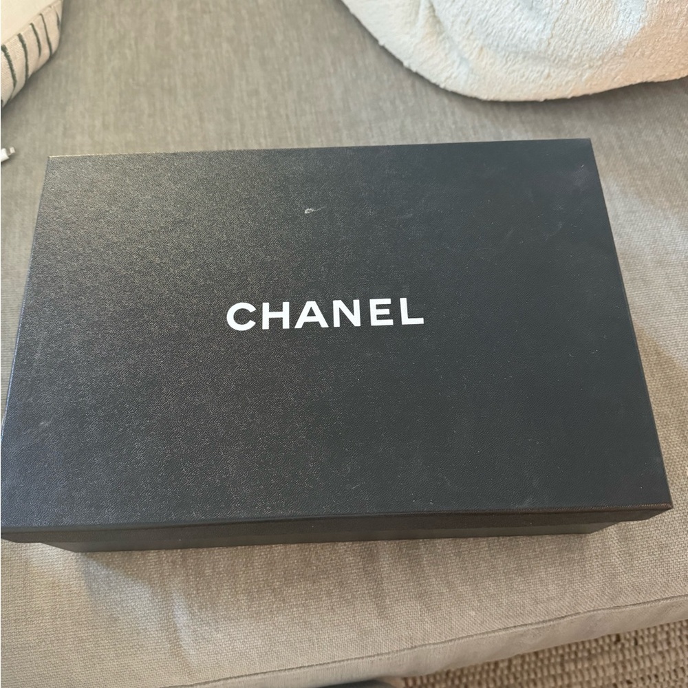 Chanel shoe box